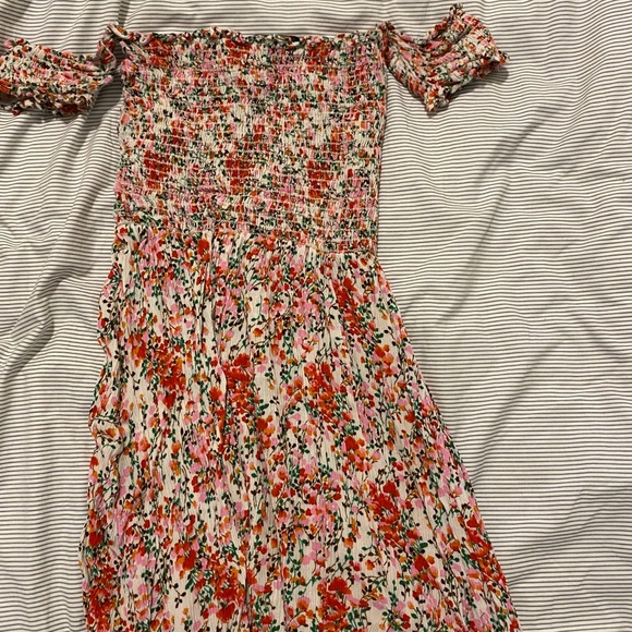 Lulus Meadow Cream Floral Print off-shoulder dress - Picture 4 of 6
